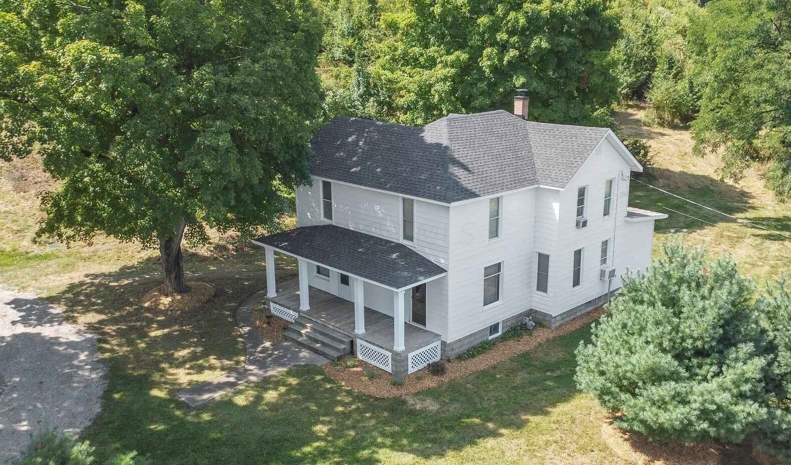 1353 King Rd  