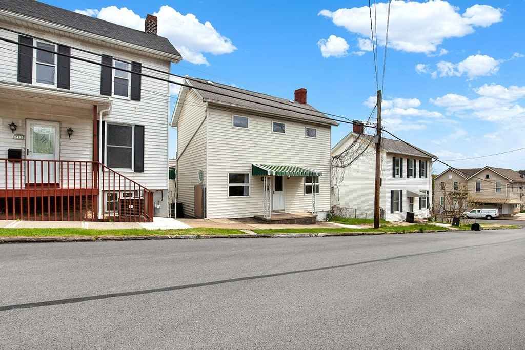 215 Seminary Ave  
