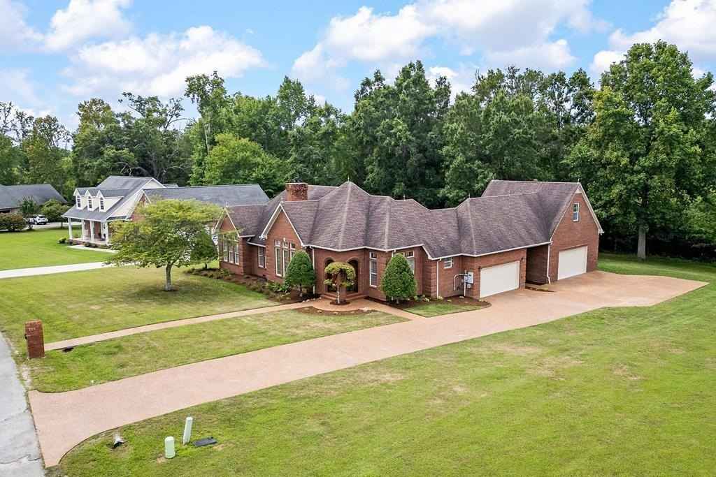 226 Hearthstone Dr  