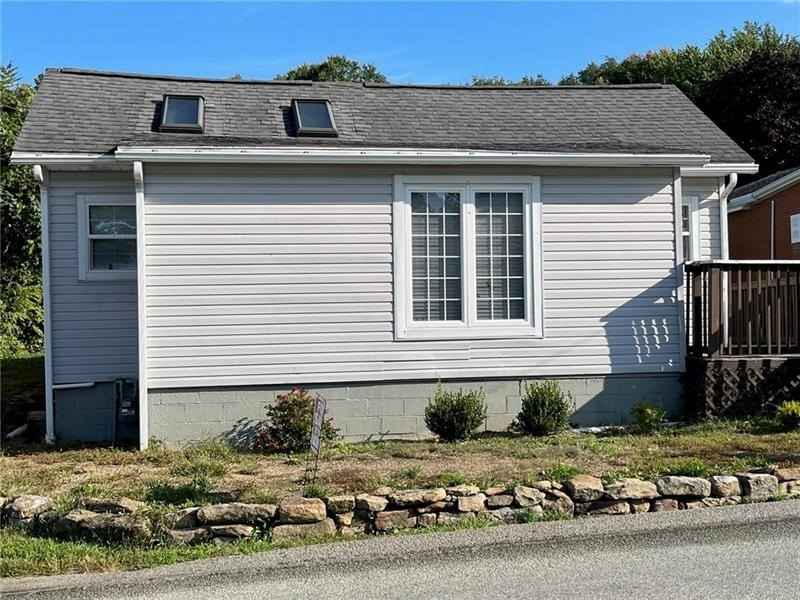 205 Stone Church Rd  