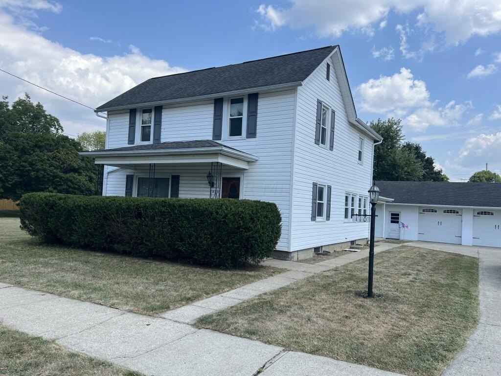 110 1st St  