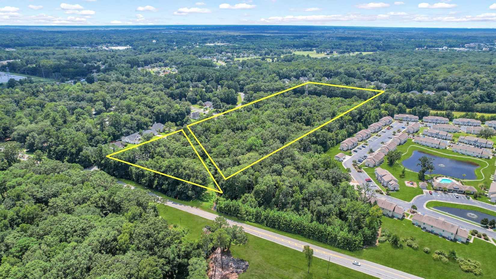 10 38 AC Little Nck Rd  