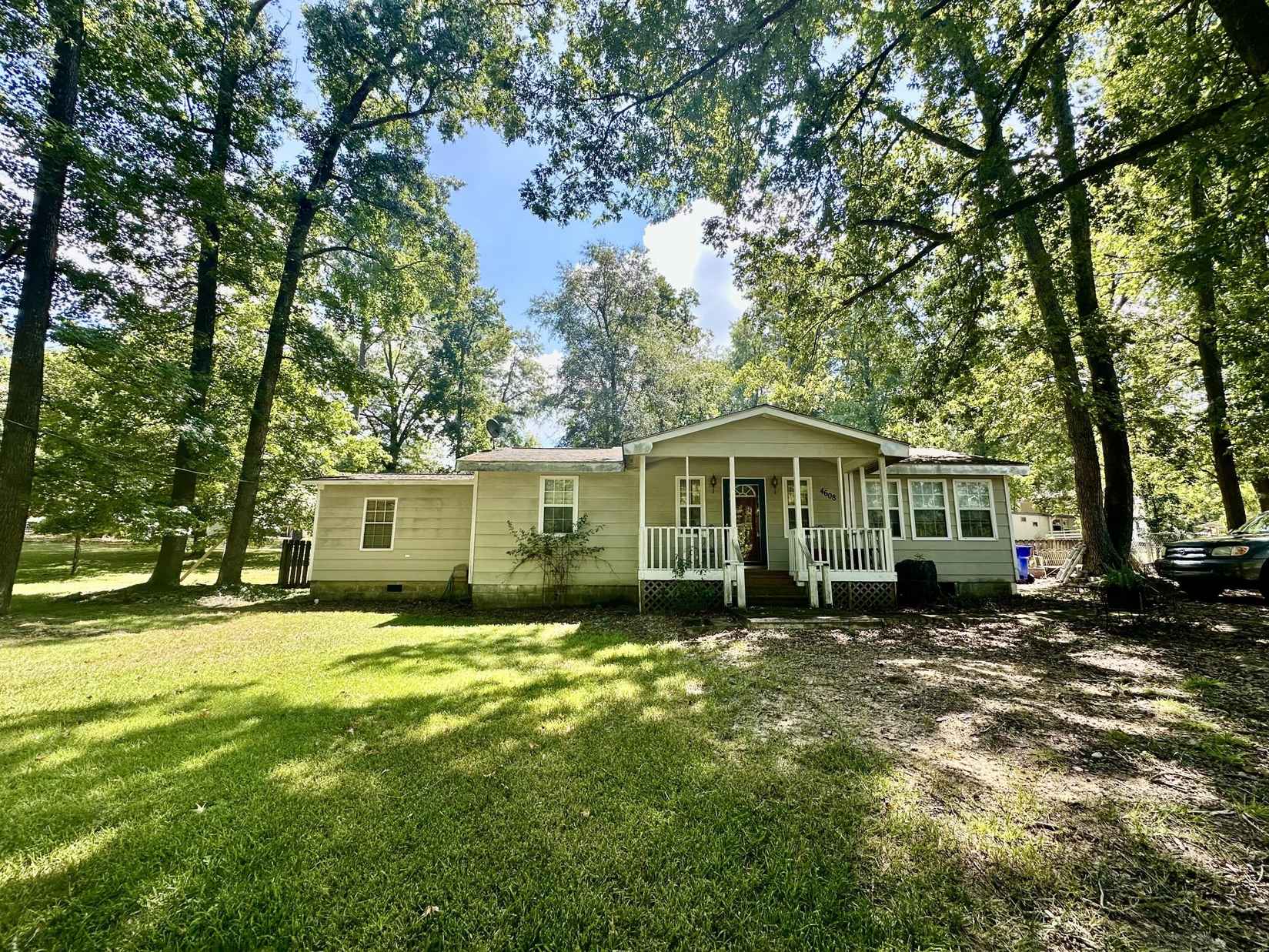 4608 Calais Cir  