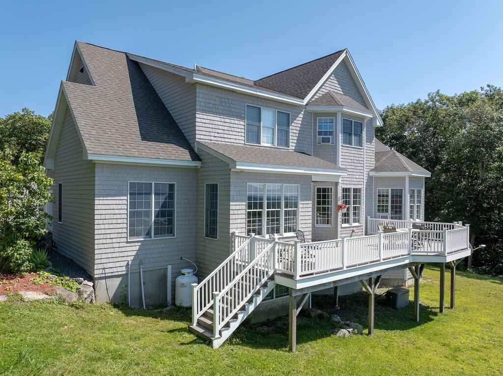 25 Browns Ave  