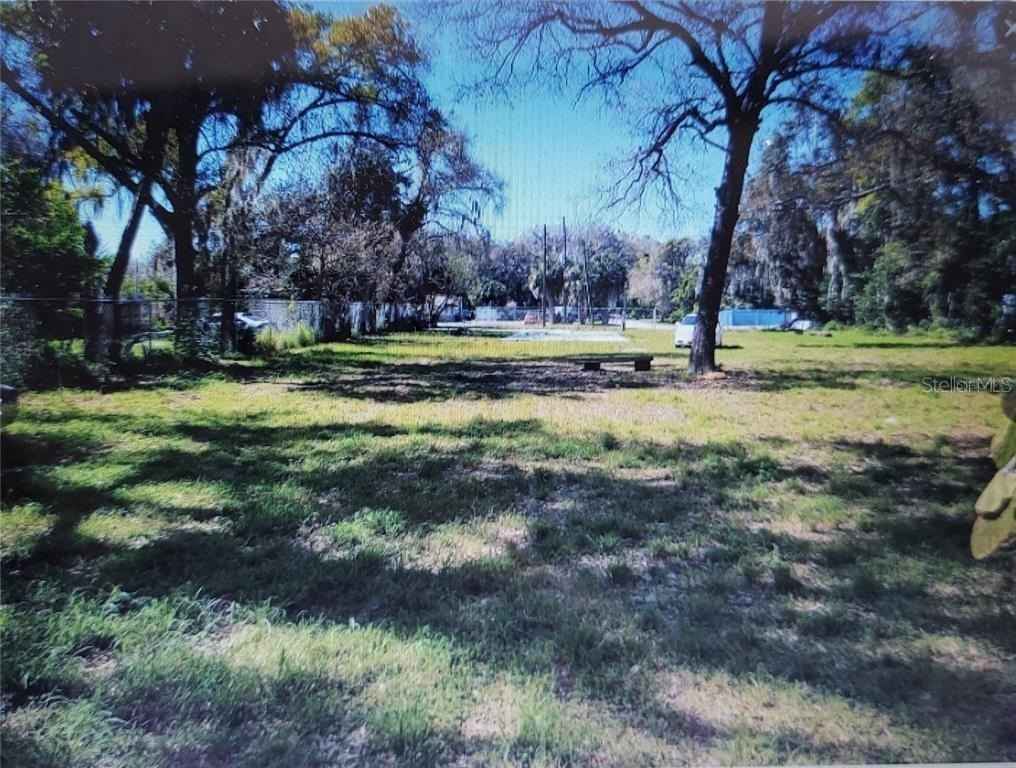7321 Edgewater Dr  