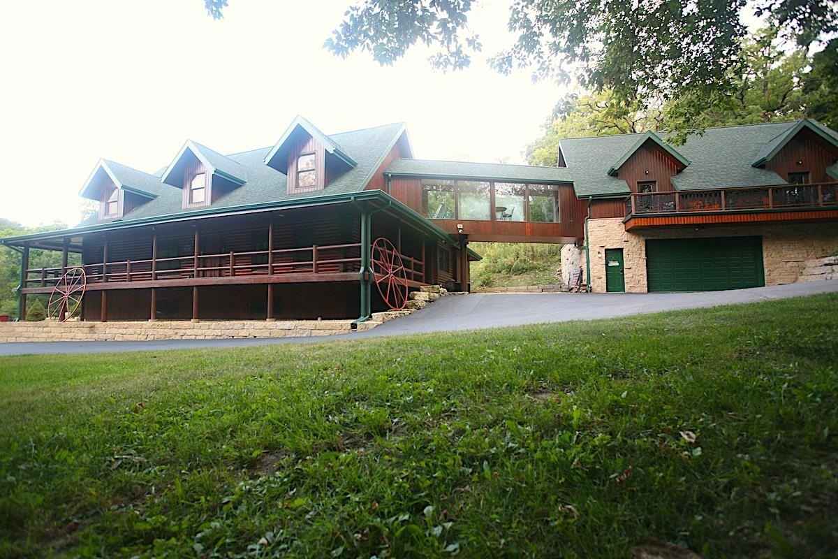 2105 N Elizabeth Scales Mound  