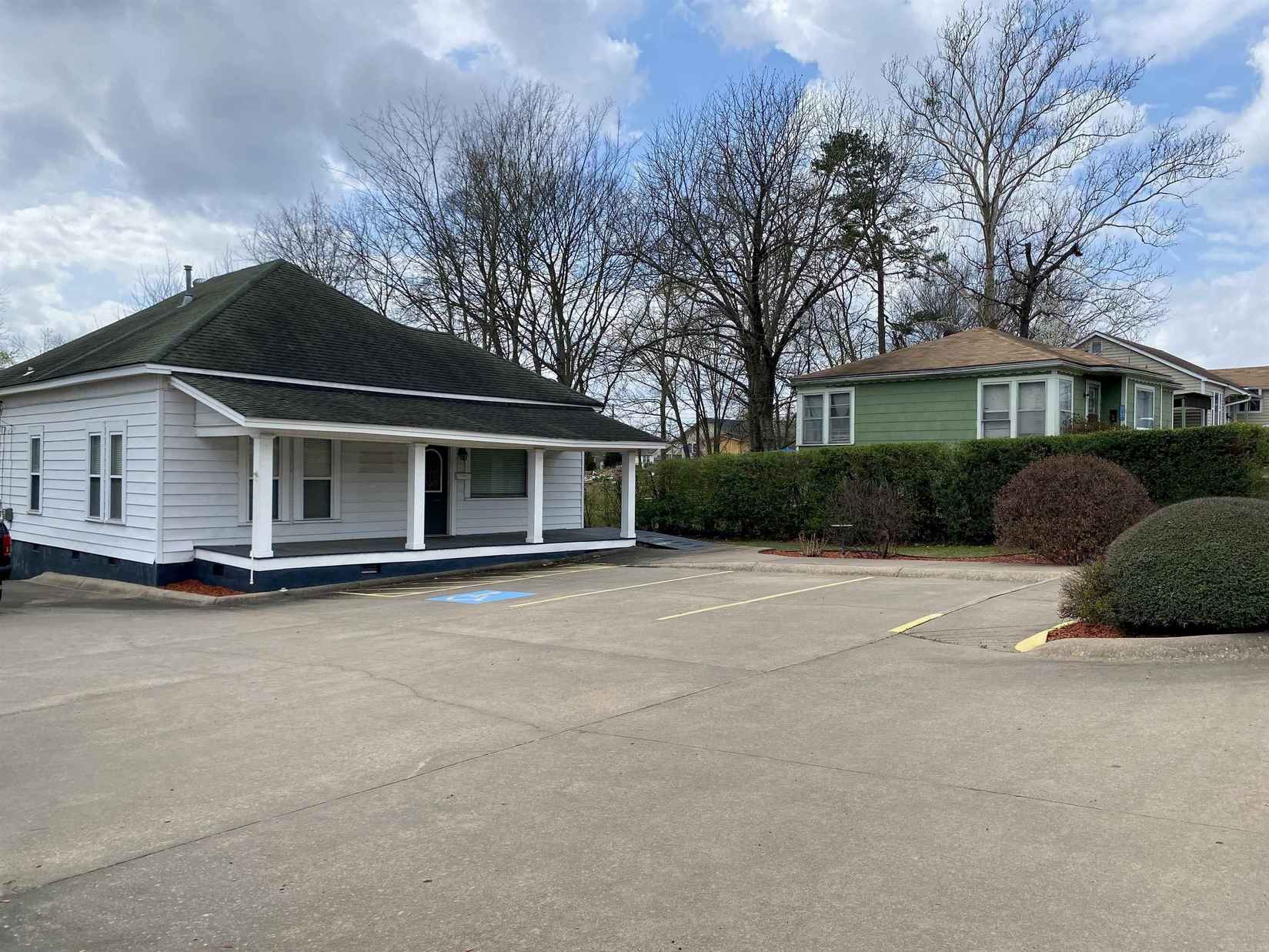 1301 W Main St  