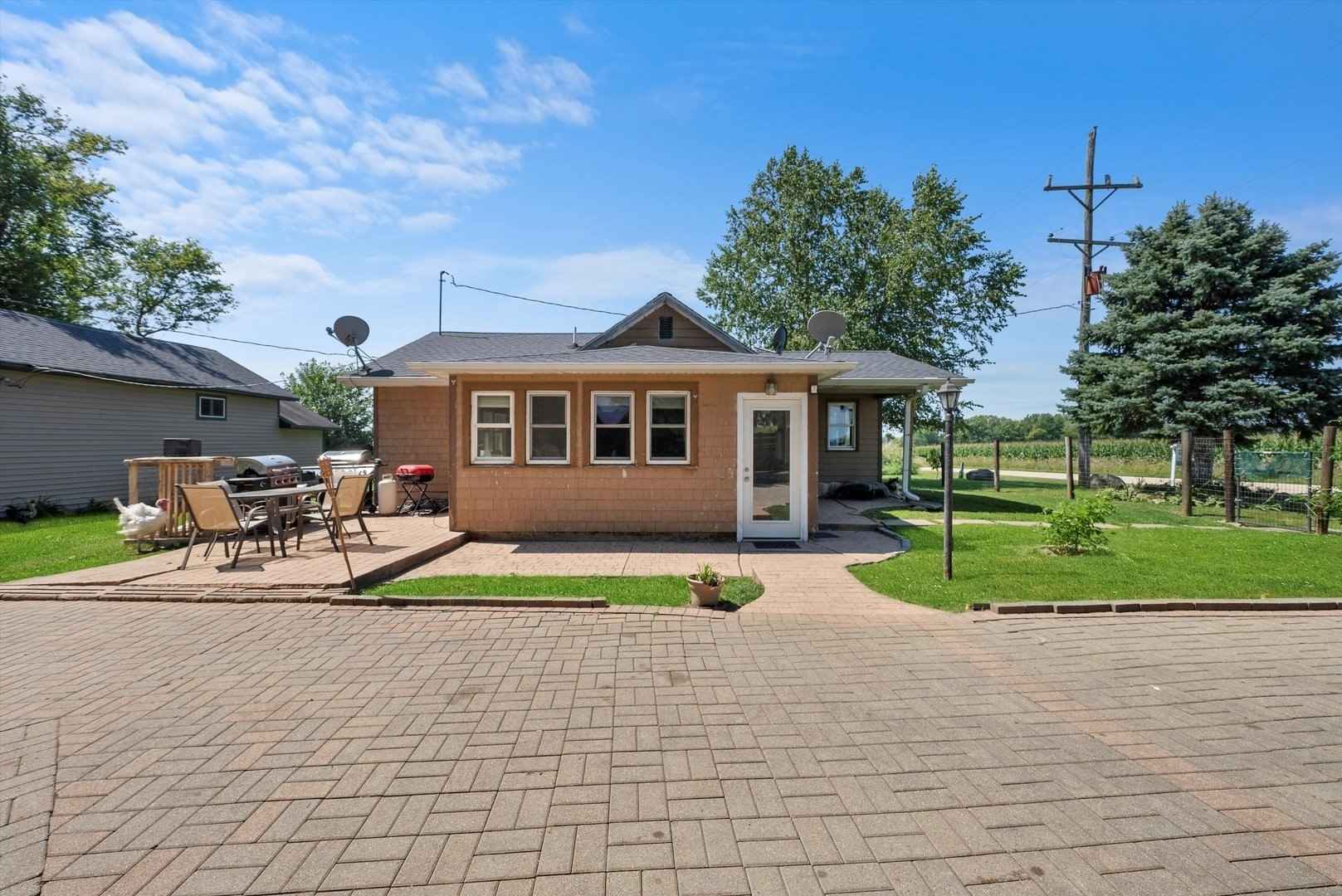 7900 Wolf Rd  