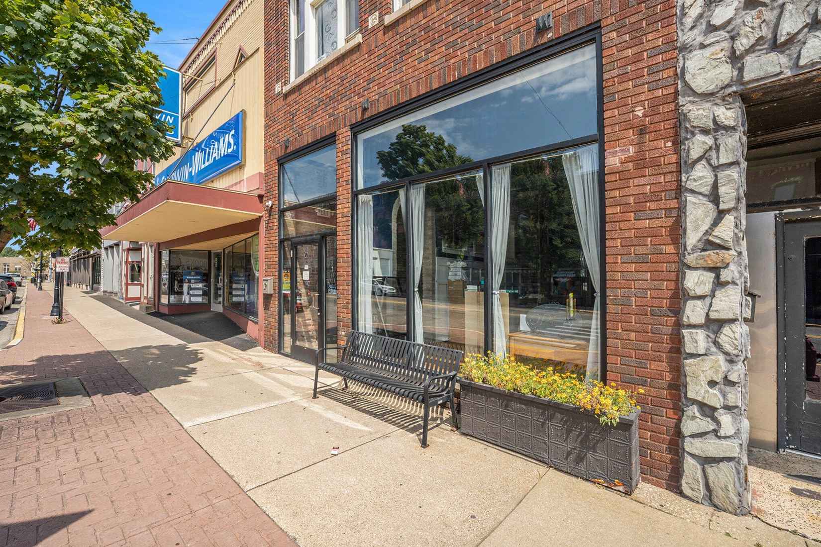 29 N Main St  