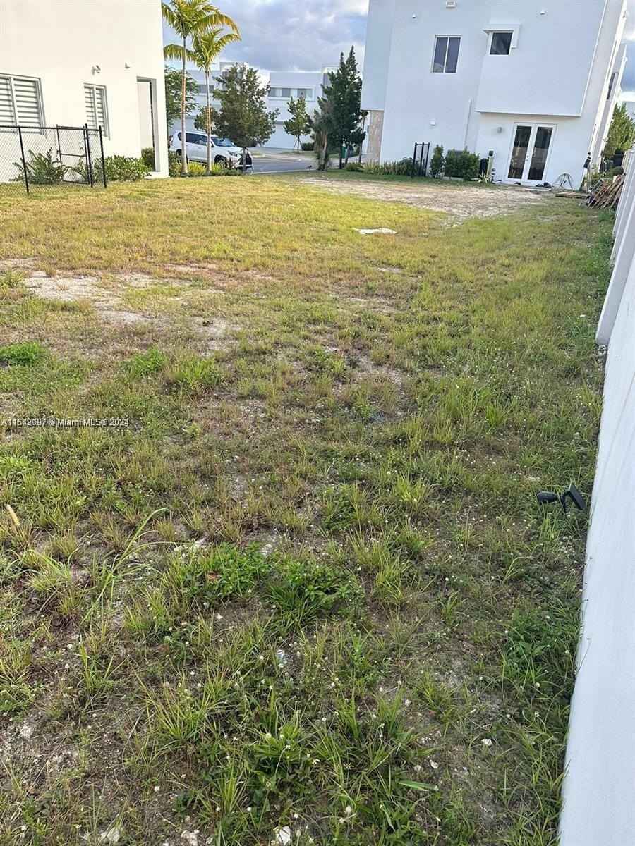 10381 NW 67th Ter  