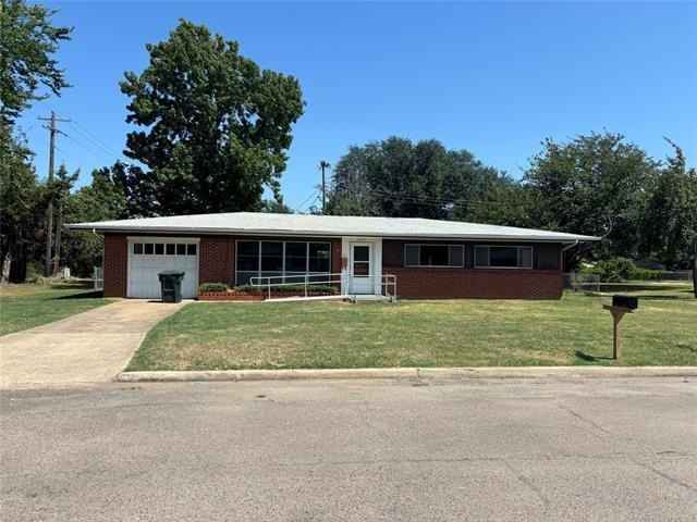 1422 Waco St  