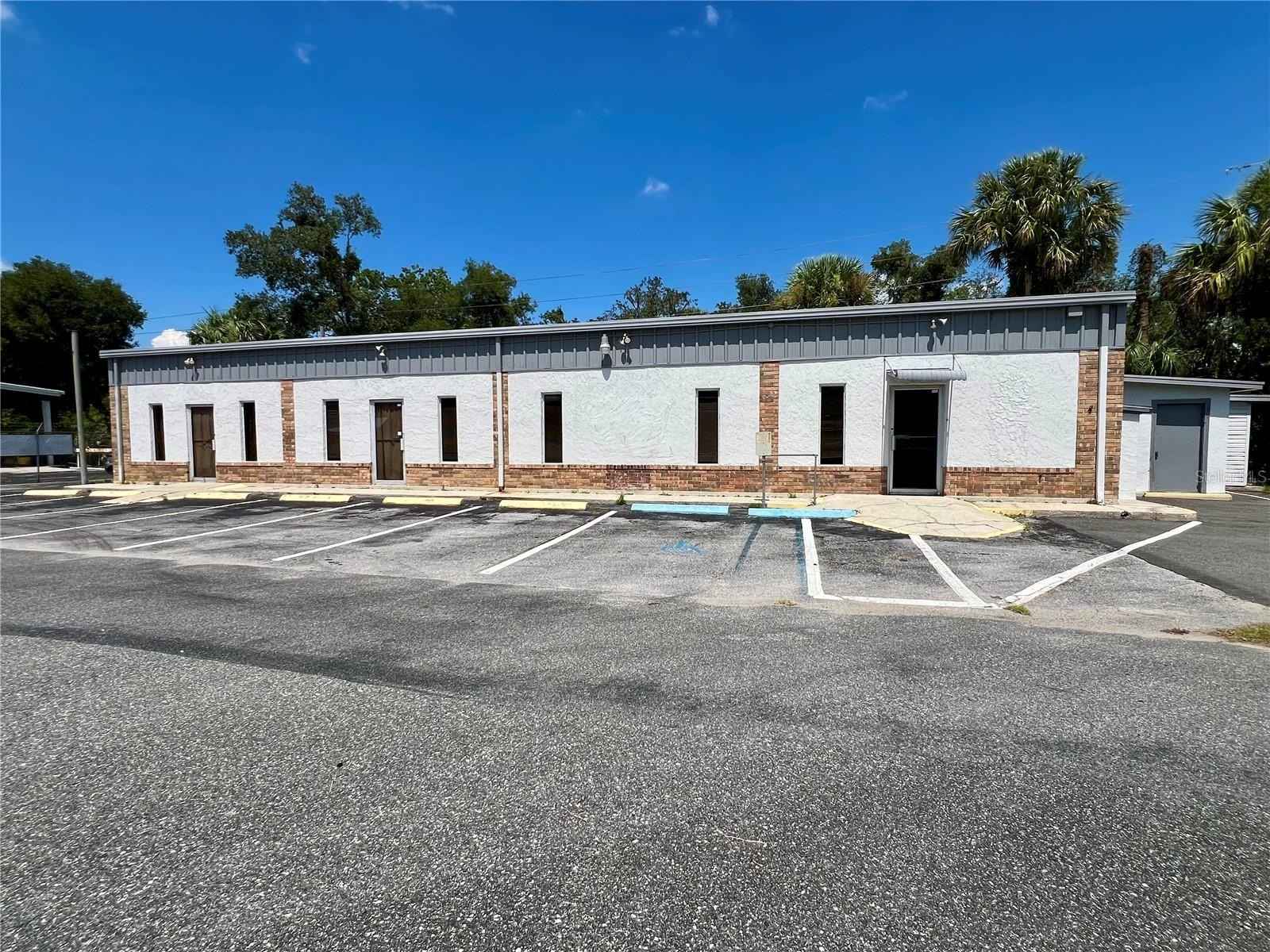 431 S US Hwy 41  