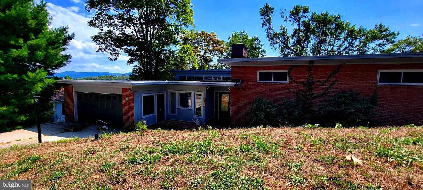834 Camden Ave  