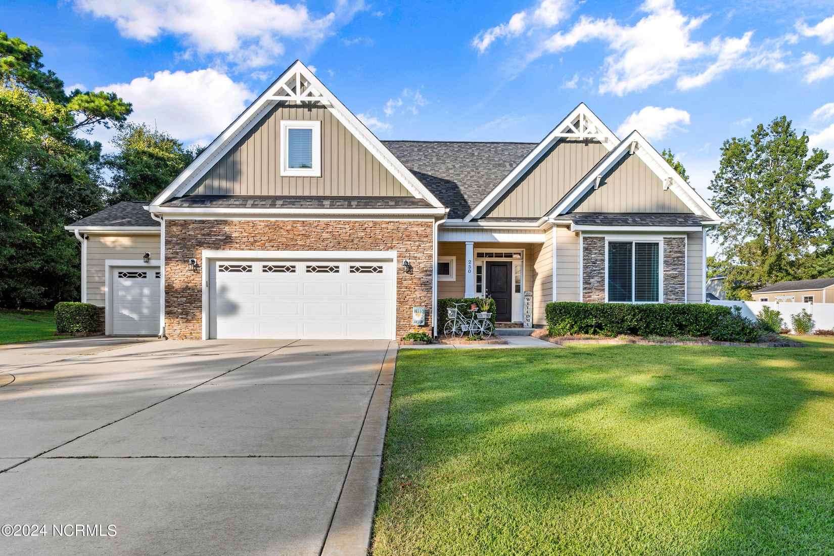 250 Pinnacle Pkwy  