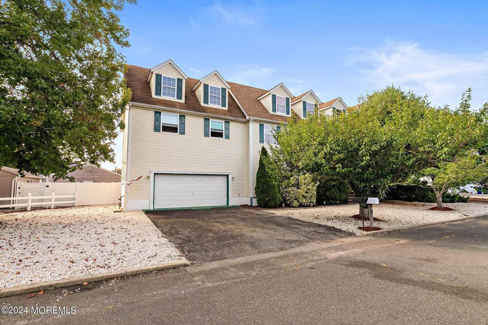 601 Winthrop Dr  
