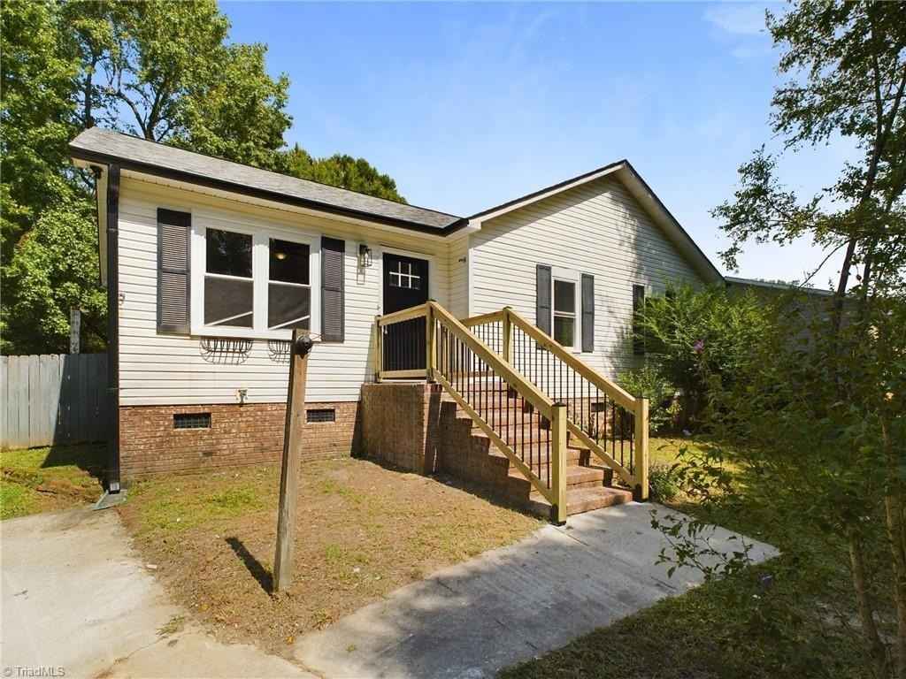 112 Parkdale Dr  