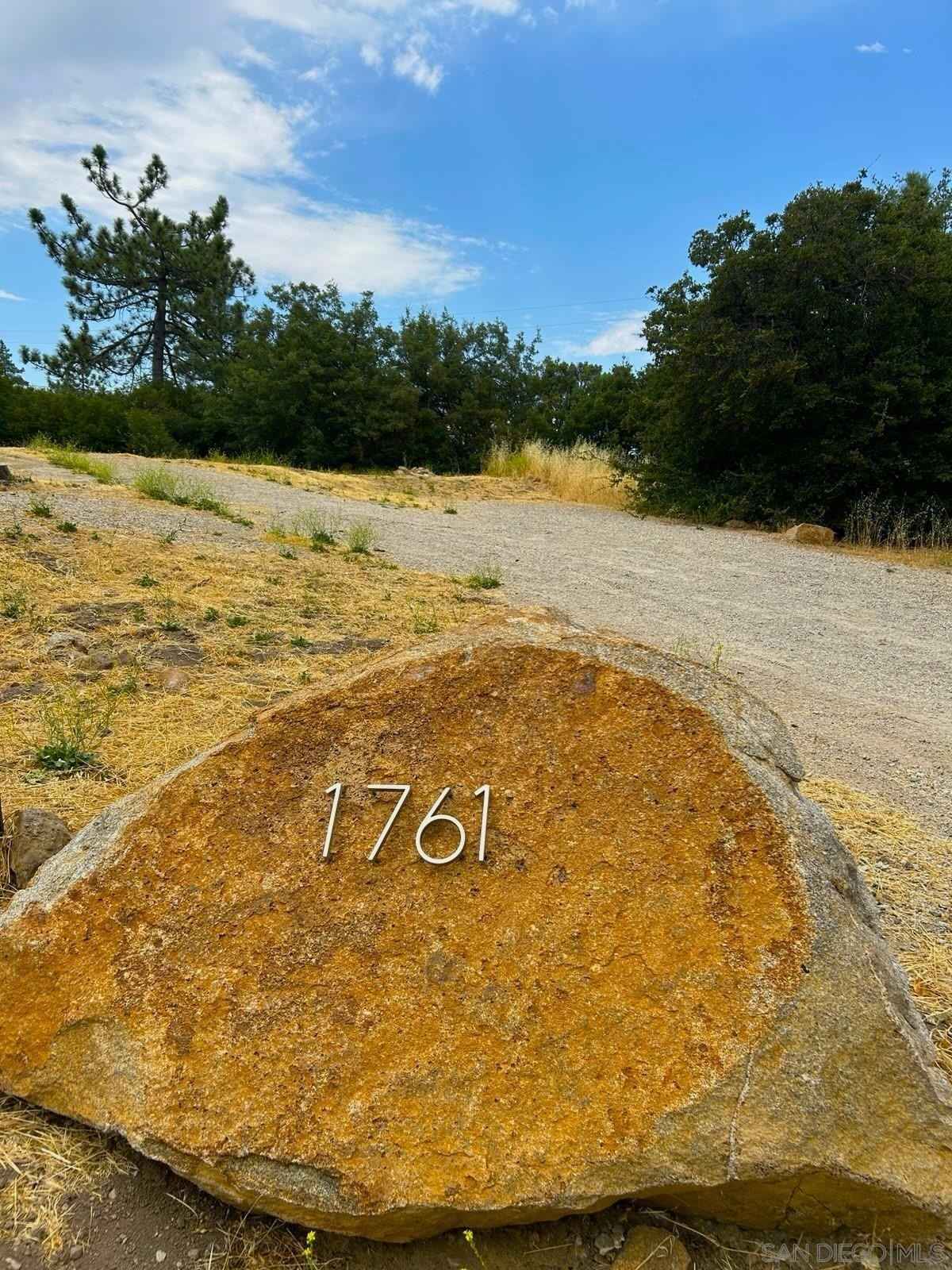 1761 Whispering Pnes  