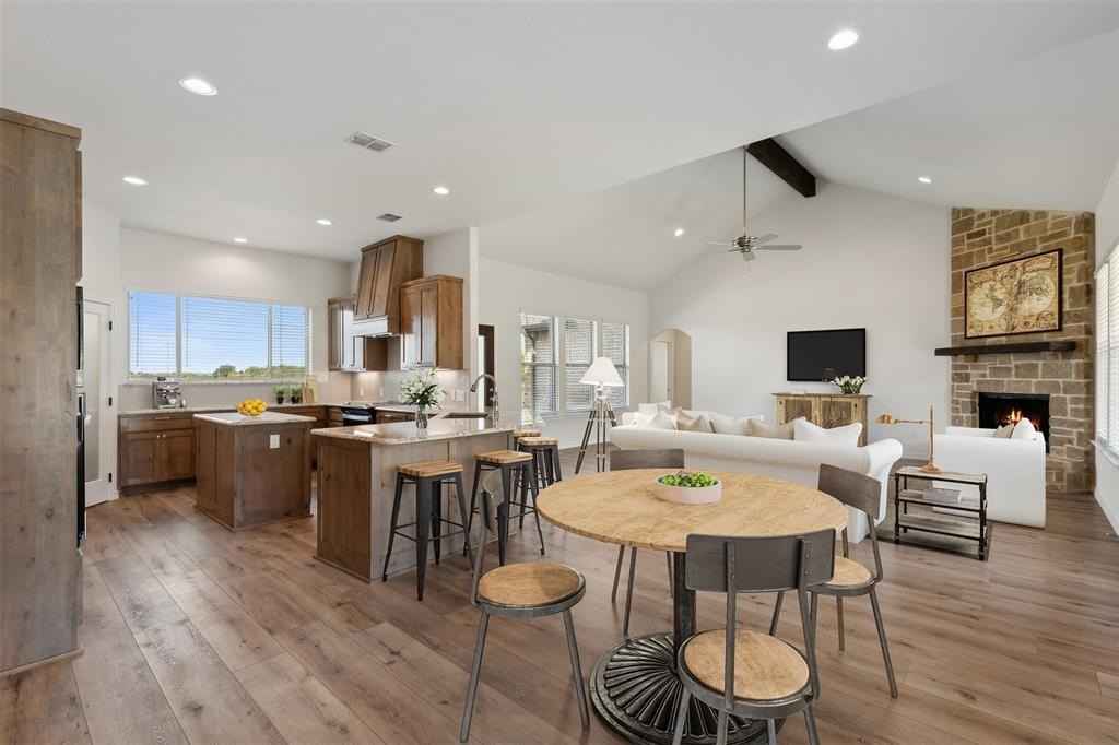 315 Sunset Cv  