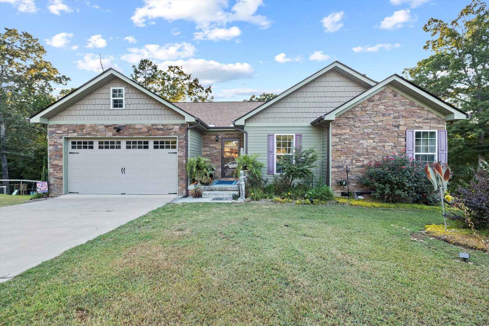 1803 Staghorn Dr  