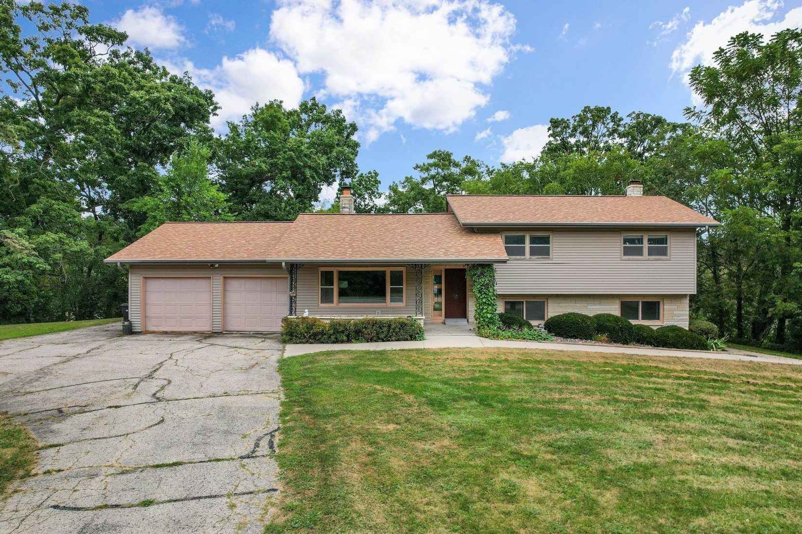 421 N Nine Mound Rd  