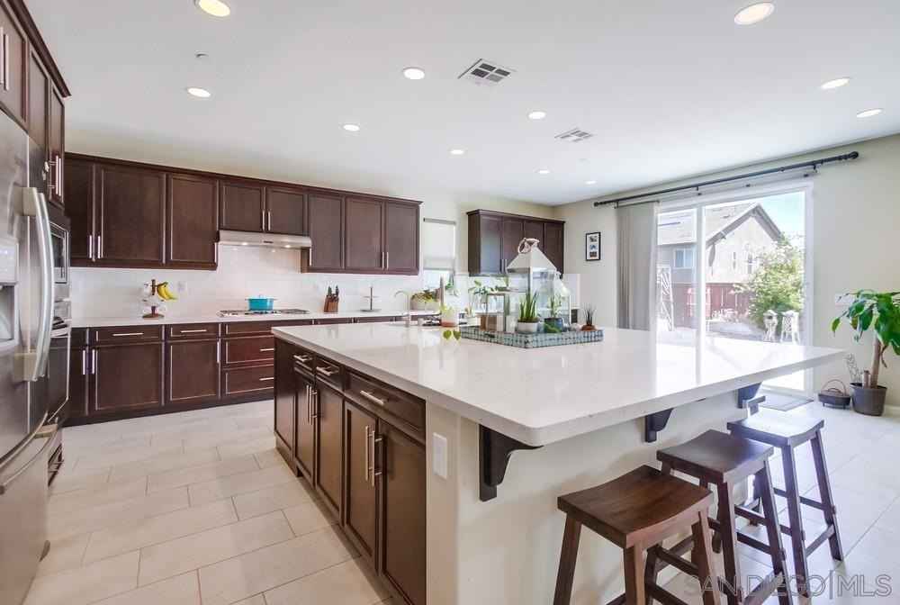 10015 Los Ranchitos Rd  