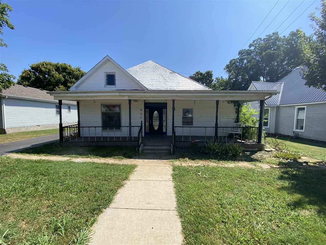 602 N Main St  