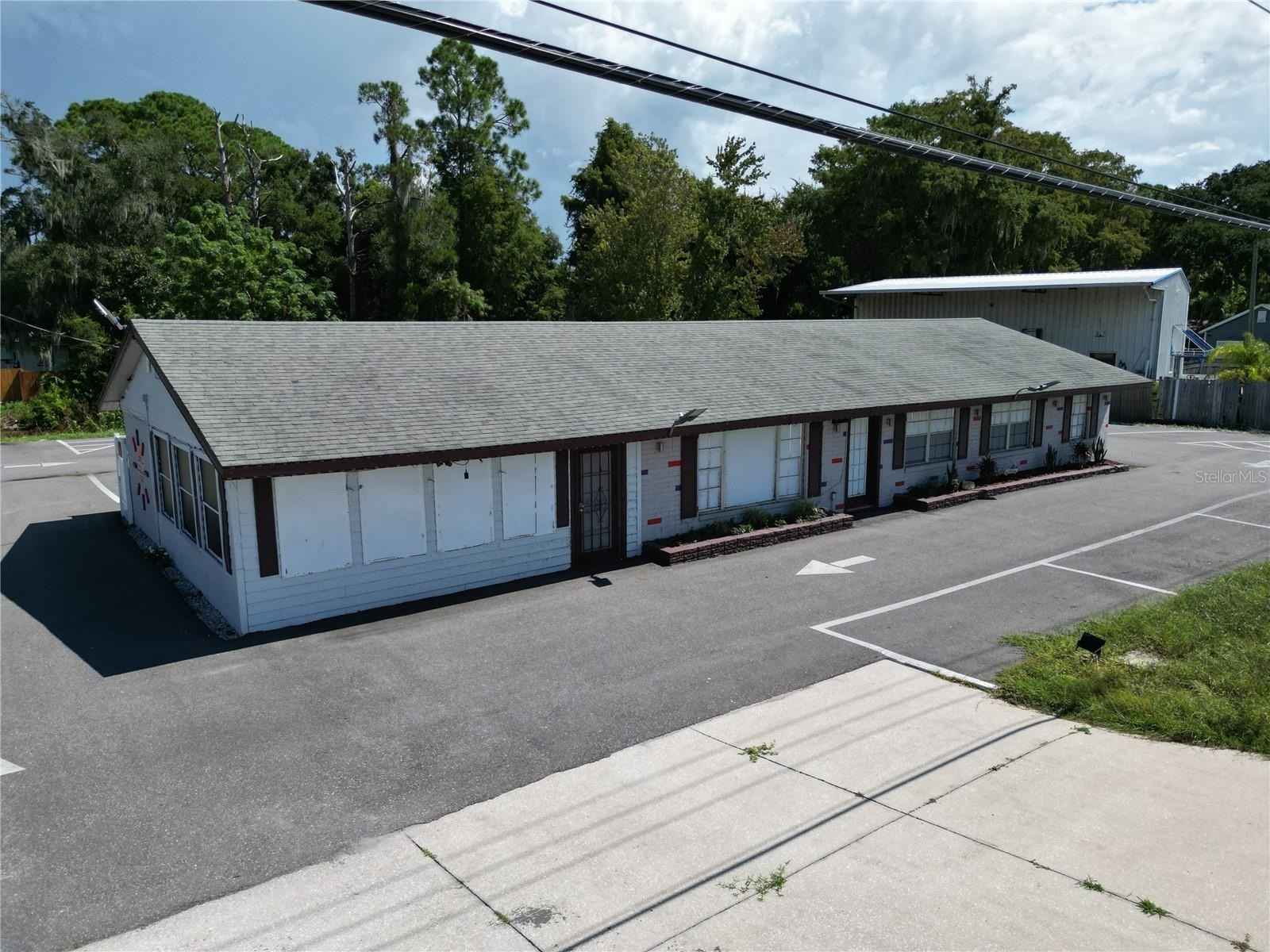11203 US Hwy 441  