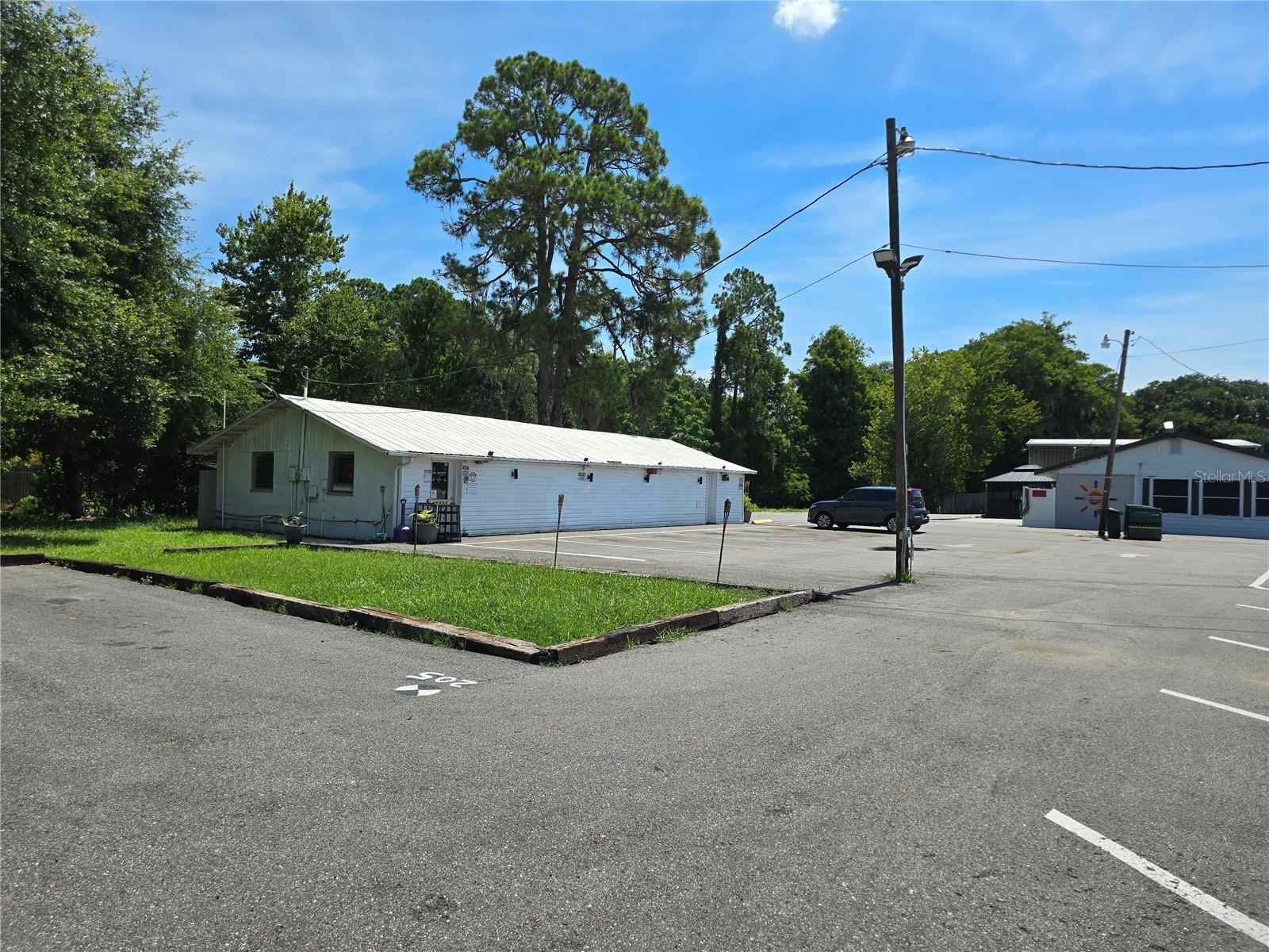 11145 US Hwy 441  