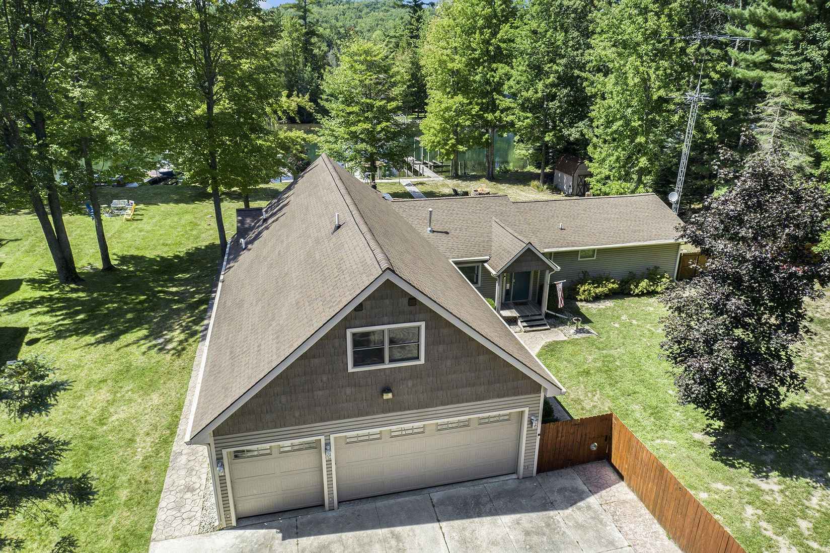7843 Aarwood Trl NW  
