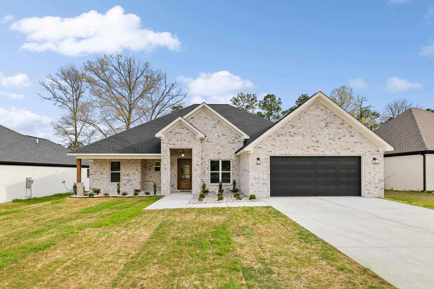 114 Harmony Vlg Dr  