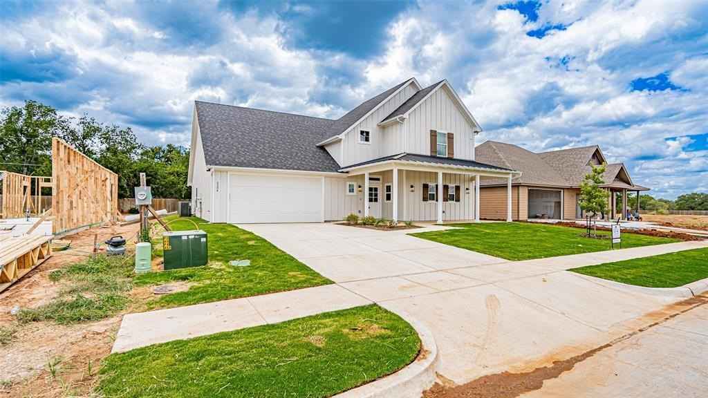 2204 Salina Cir  