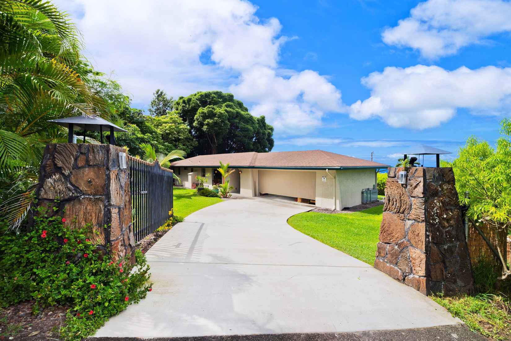 73-1310 Kukuna St  