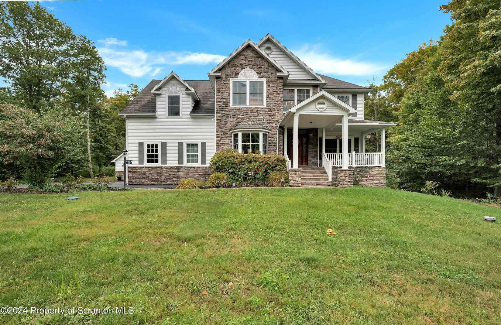 117 Constitution Dr  