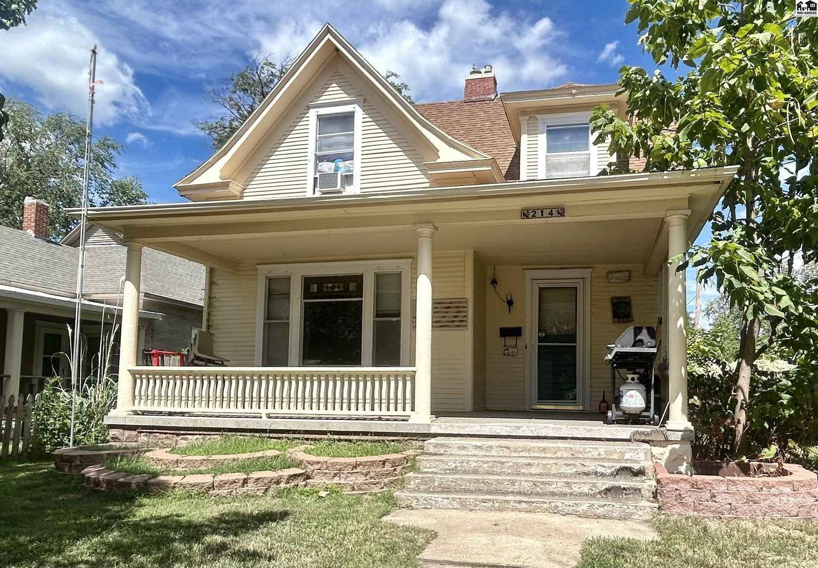 214 W 8th Ave  