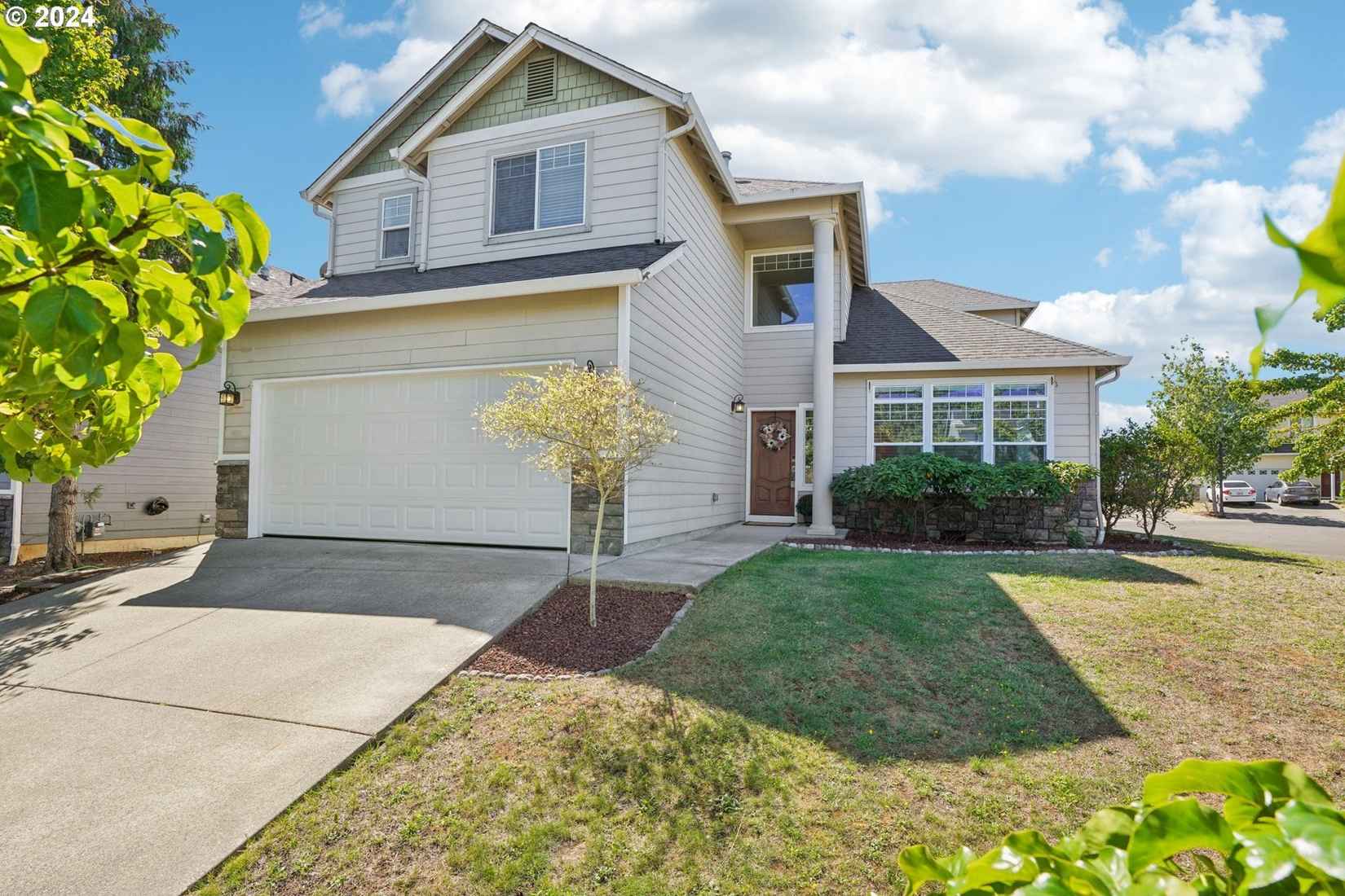 1611 N HERON DR  