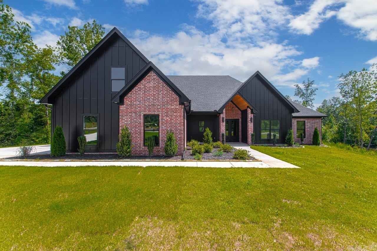 100 Shepherd Loop Dr  