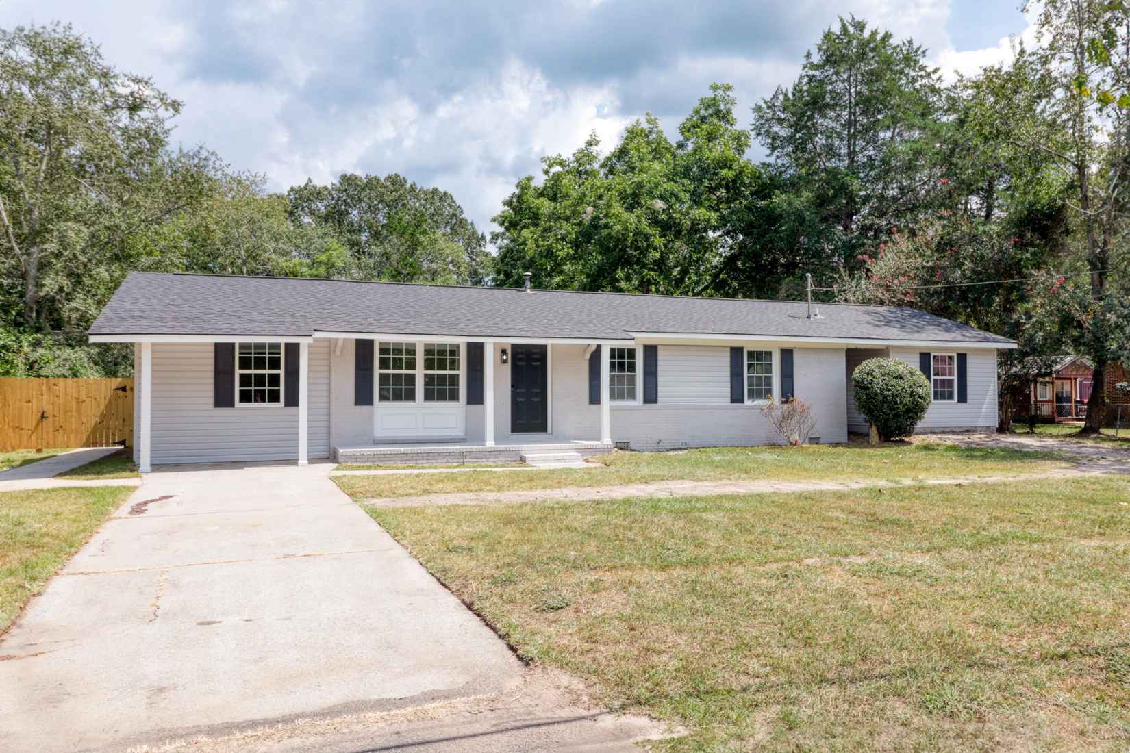 611 LAMKIN Rd  