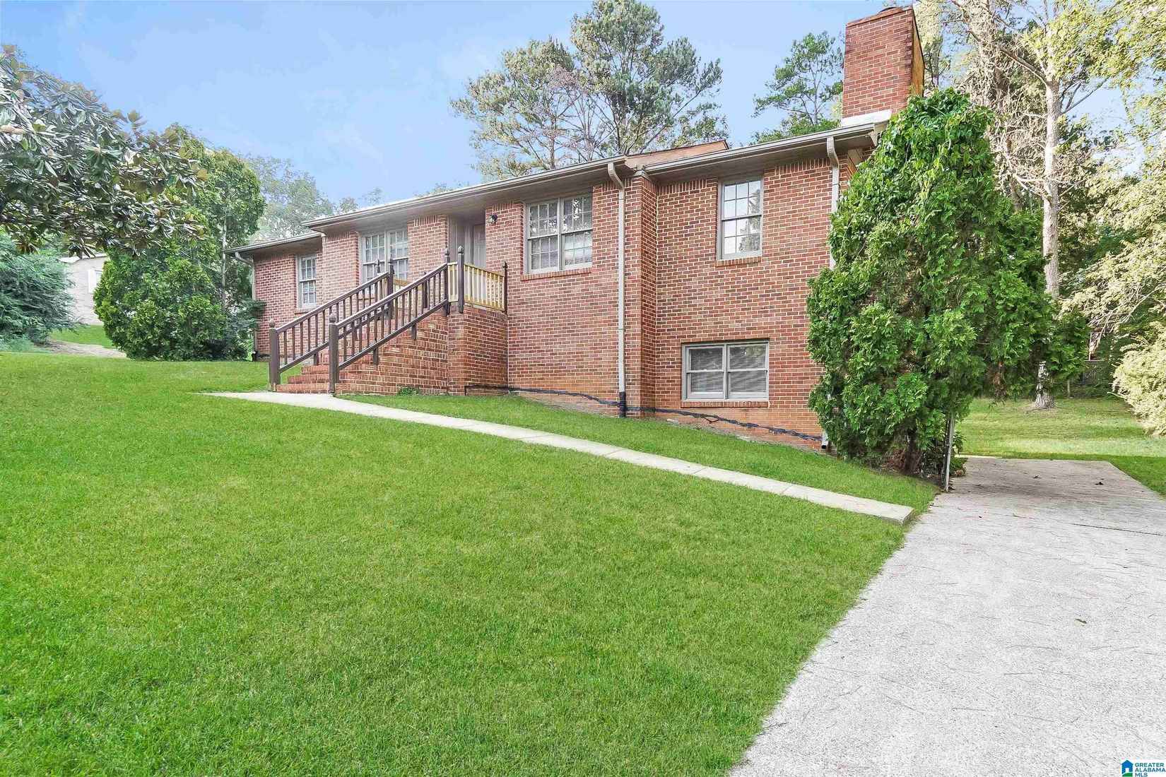 5821 DOGWOOD Cir  