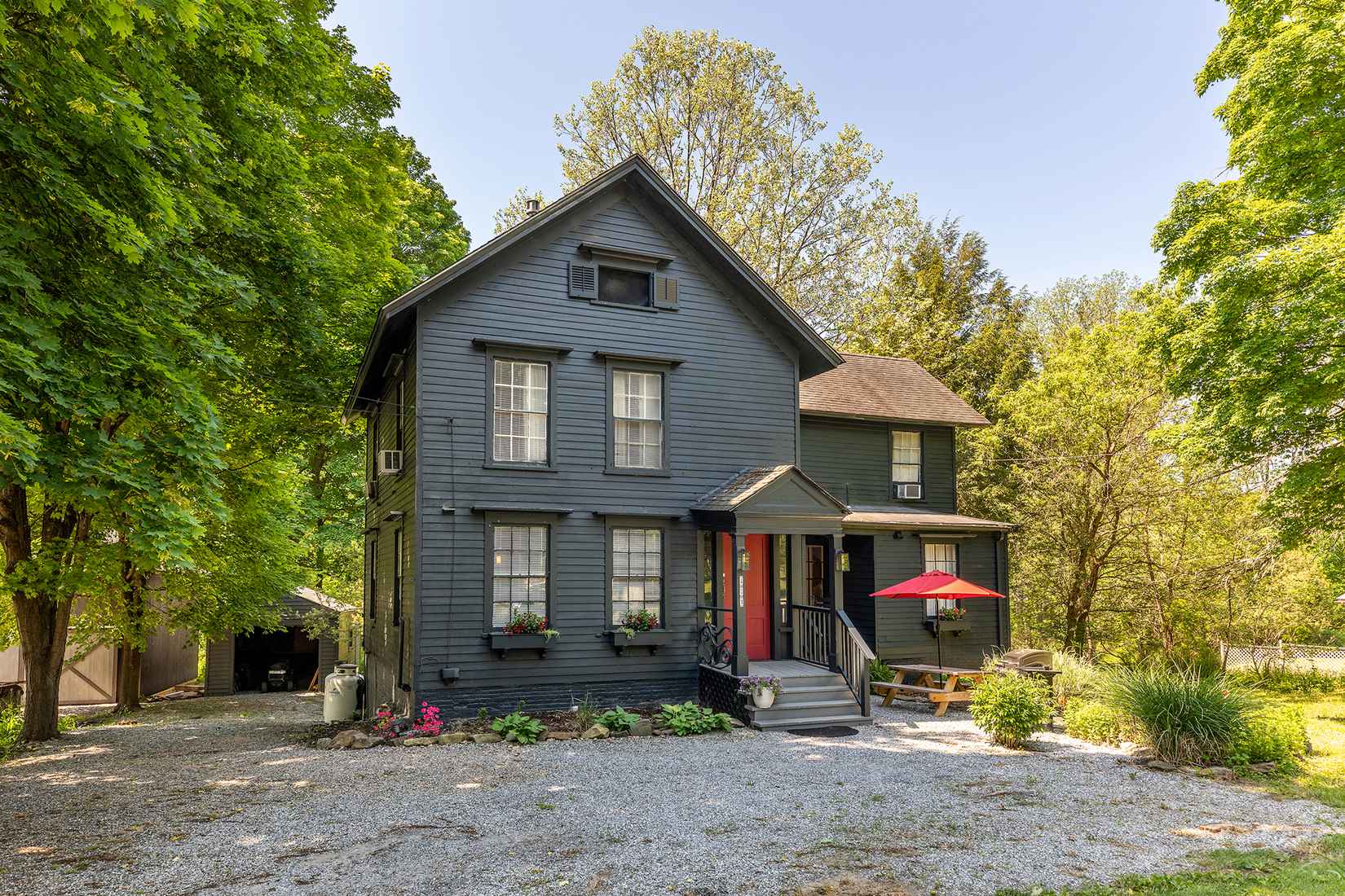 471 Lime Rock Rd  