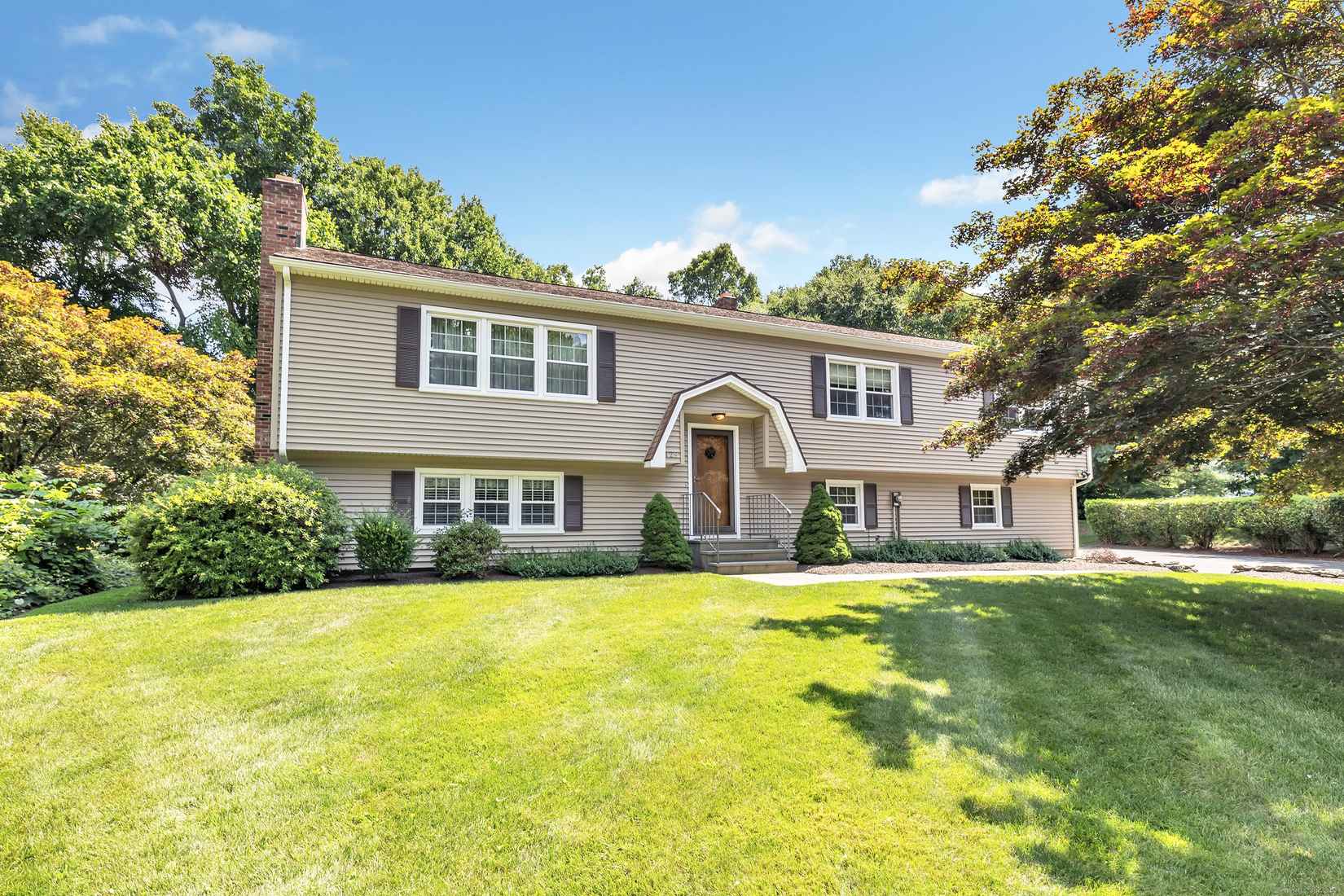 128 Woodlawn Rd  