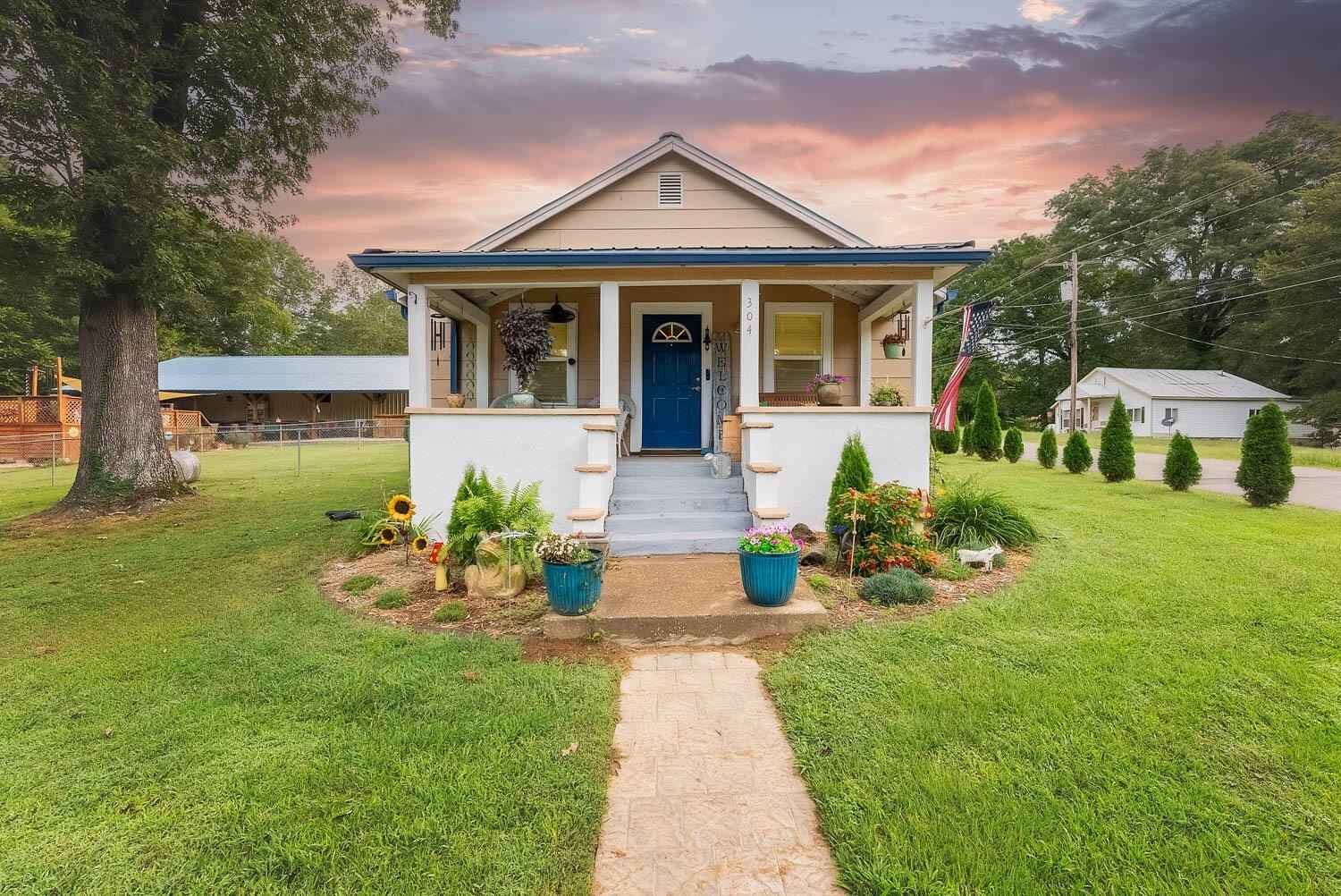 304 Saint Matthew St  