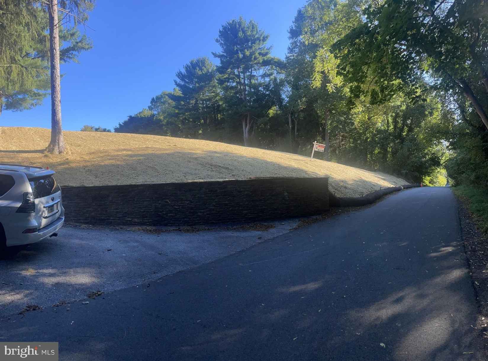 1601 Hillside Ml Rd  