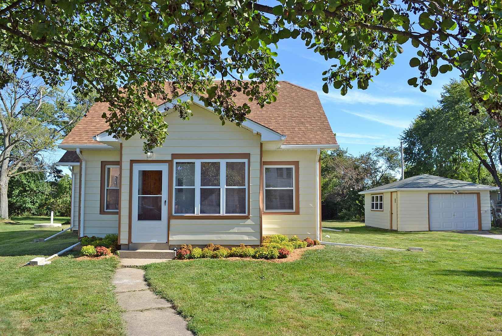 605 State Road 130 Rd  