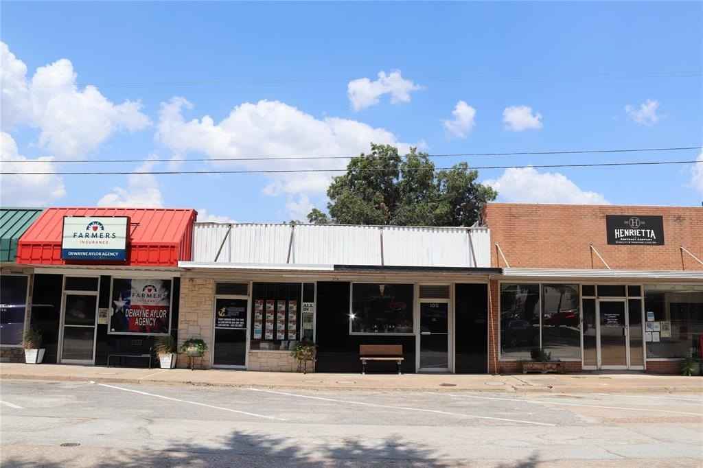 106 W Ikard St  