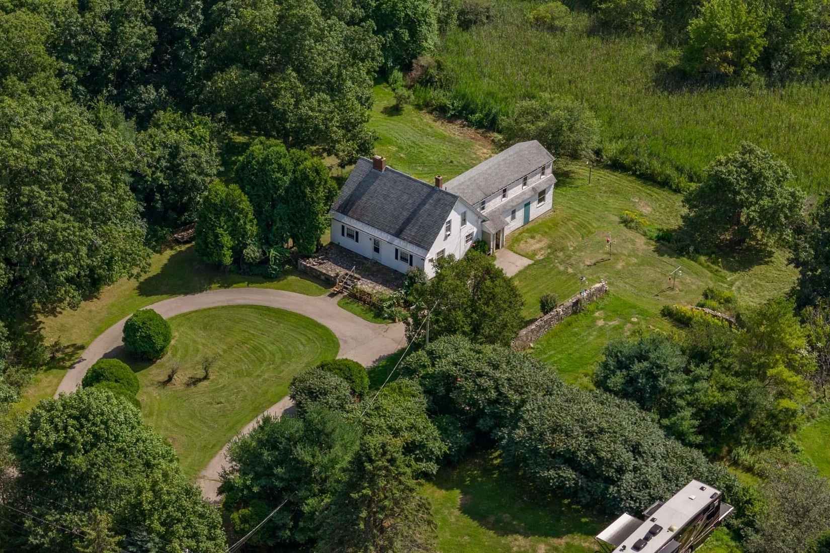 75 Goodwin Rd  