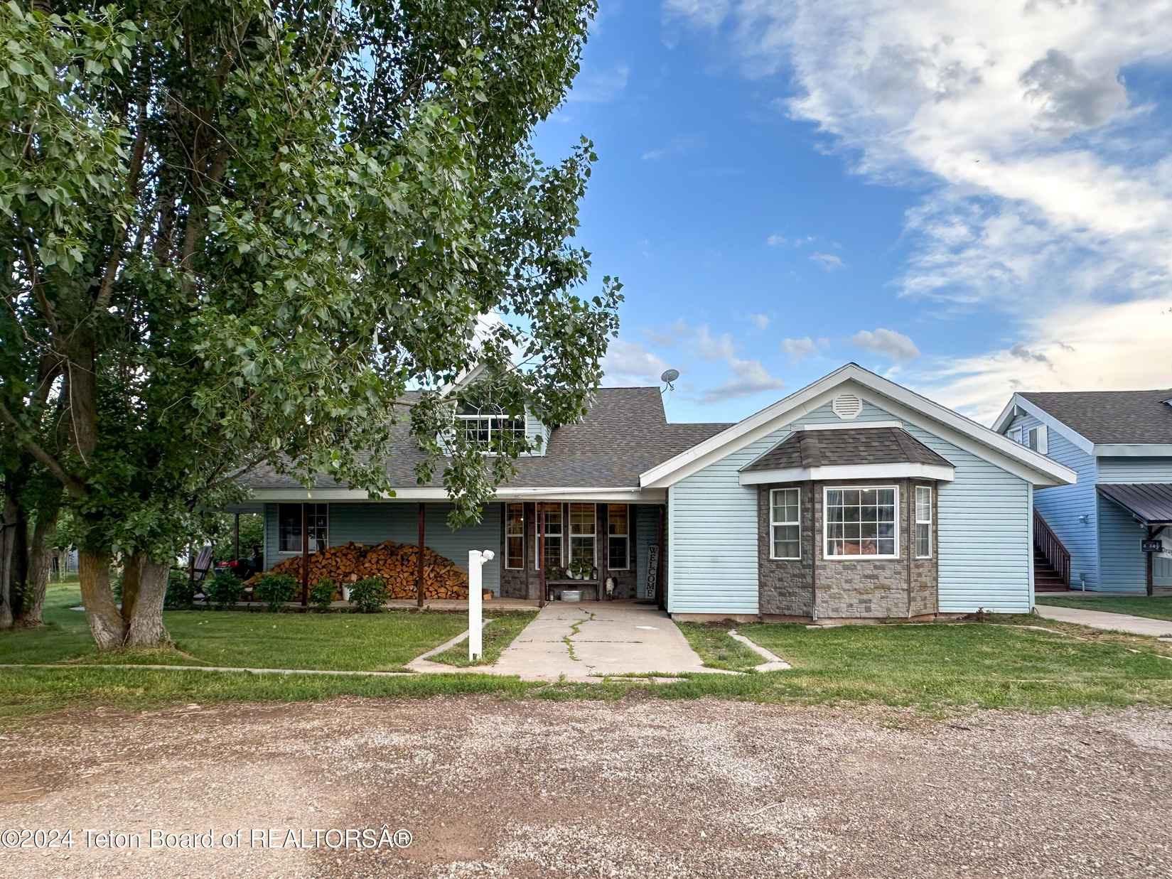 3438 HWY 238  