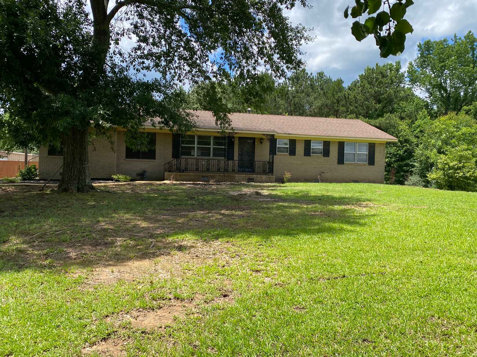 153 Dogwood St  
