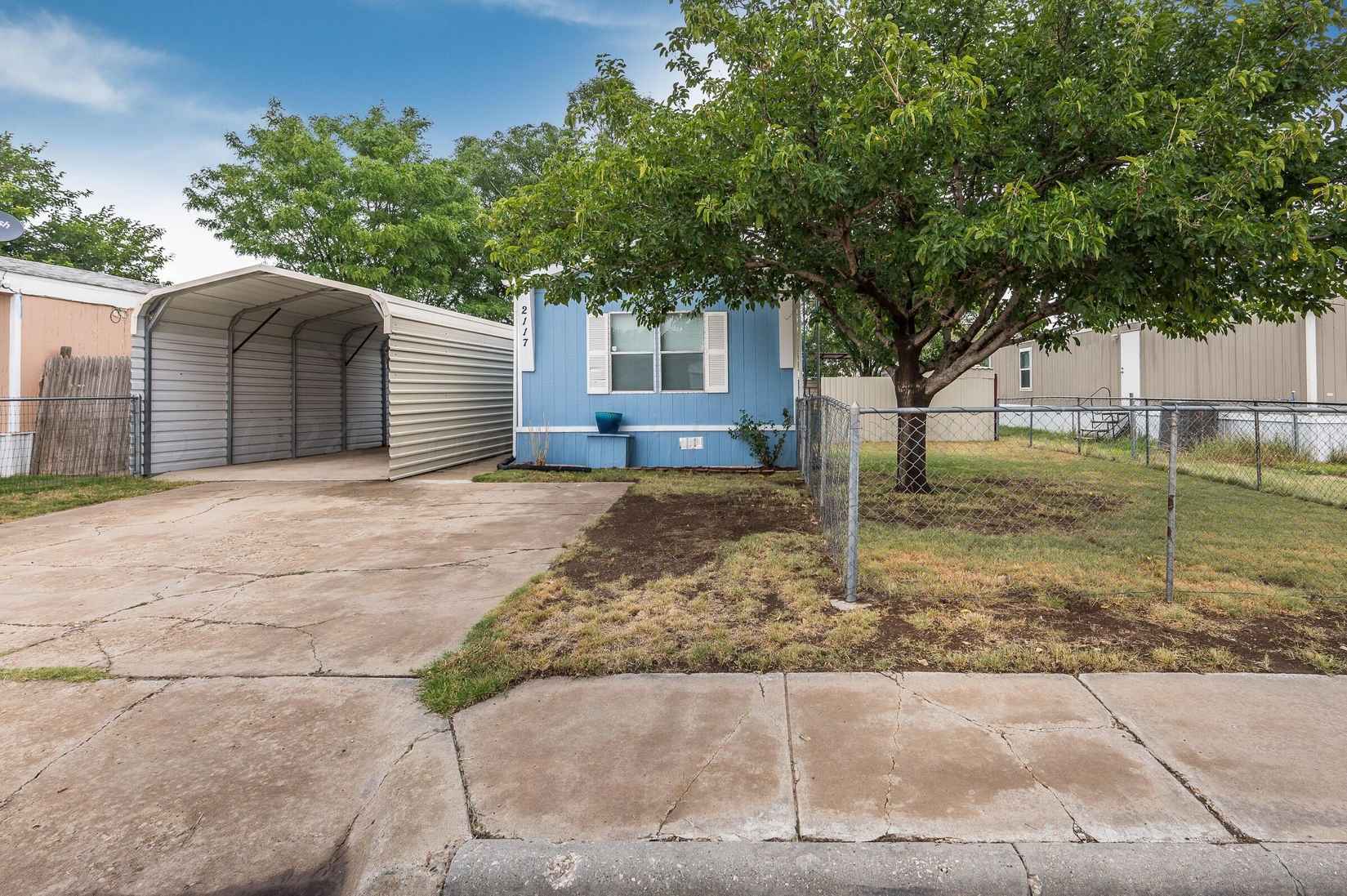 2117 PIONEER Ln  