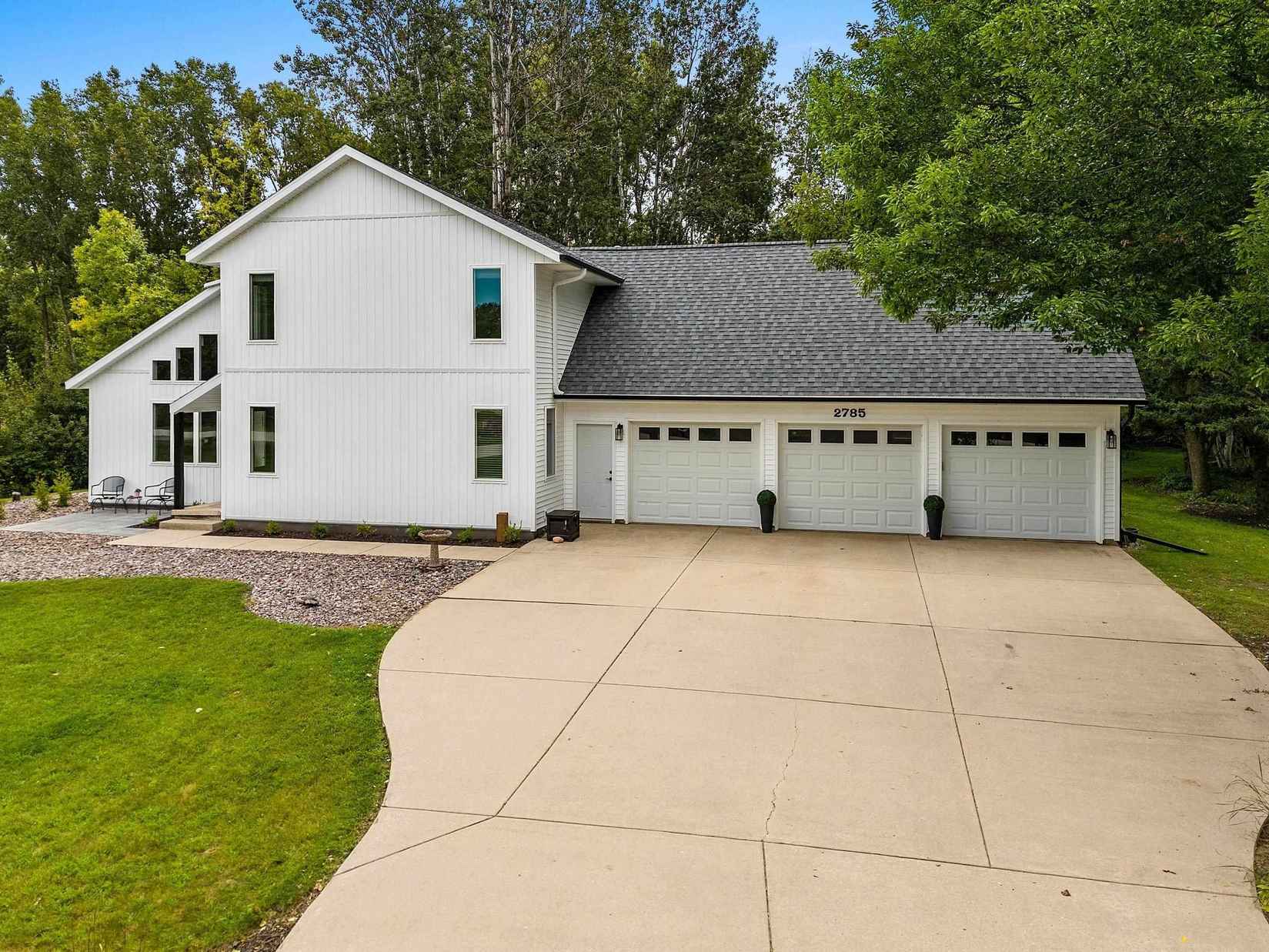 2785 Summerset Cir  