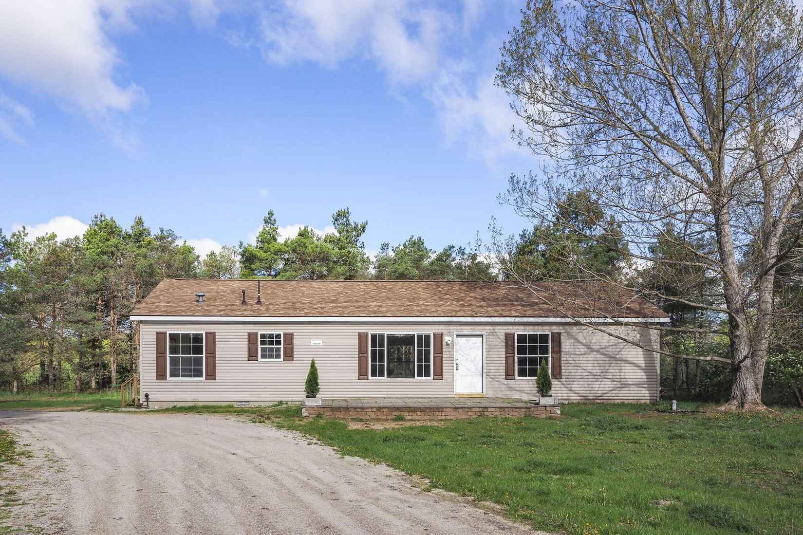 7250 Annies Ln  